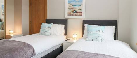 4 bedrooms, individually decorated, individually furnished, free WiFi