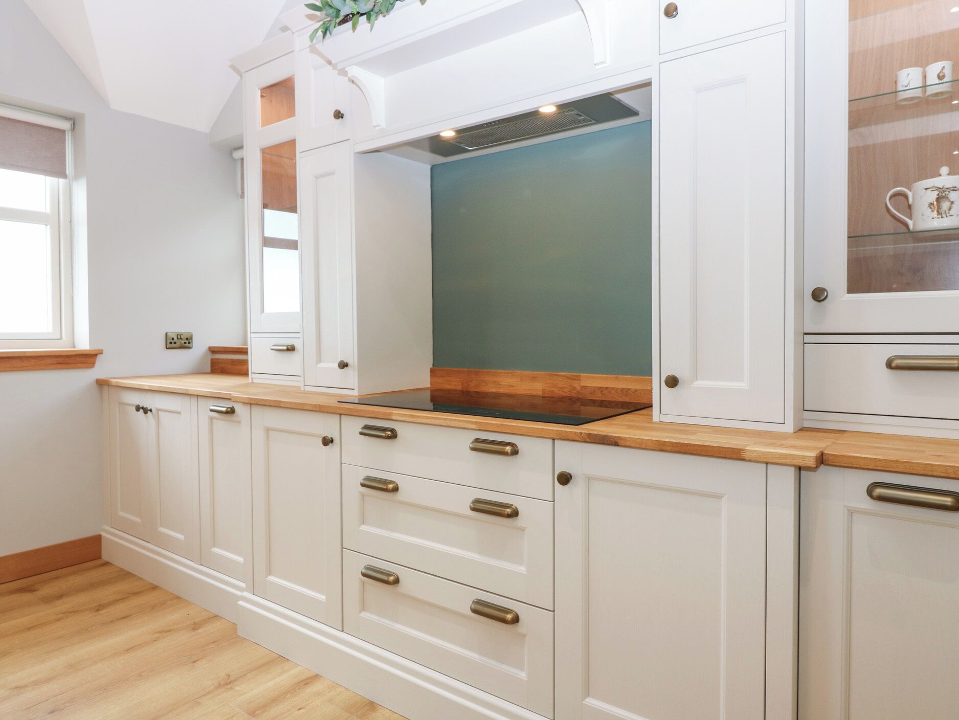 Cookware/dishes/utensils