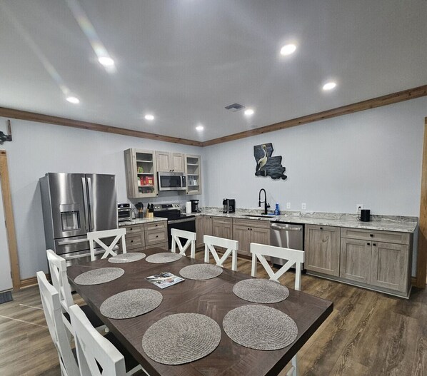 Dining - Hopedale Lodge and Fishing Charters LLC. First class lodging with world class fishing inshore adventures (Hopedale)