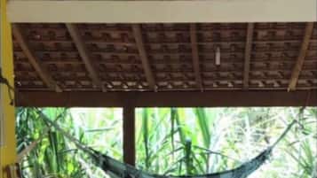 Casa básica, vistas al patio | Zona de estar