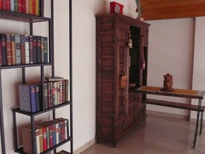 المنشأة من الداخل