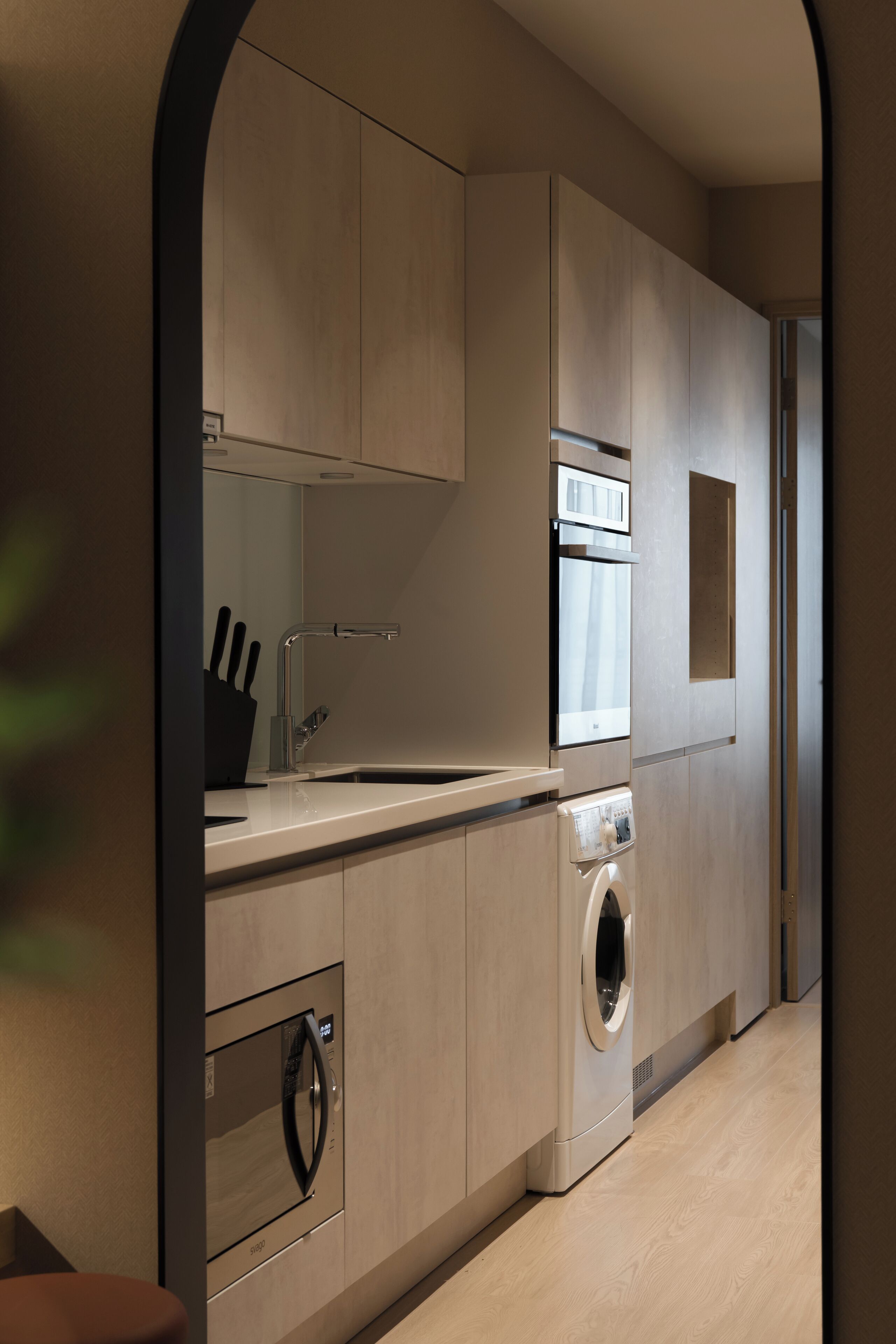 Apartamento | Cozinha privada | Geladeira, micro-ondas, fogão, cooktop