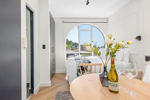 Apartment (0 Bedroom) | Interior