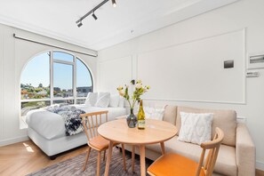 Apartment (0 Bedroom) | Interior - The Valour 702 (Cape Town)