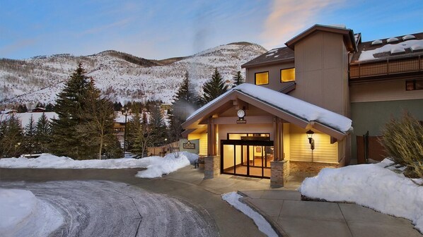 المنشأة من الخارج