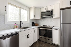 ميكروويف، موقد طهي مسطح، غسالة أطباق