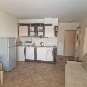 开间, 多间卧室, 无障碍, 吸烟房 | 住宿内部