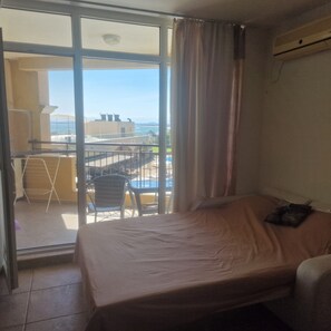 开间, 多间卧室, 无障碍, 吸烟房 | 1 多间卧室