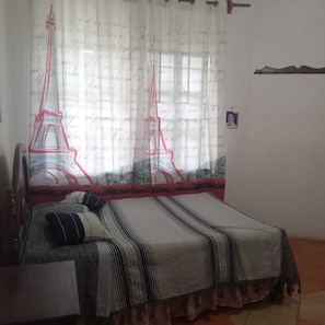 1 habitación, internet y ropa de cama