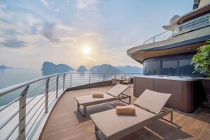 Cribs/infant beds - Calista Halong Bay Cruise (Tuan Chau)