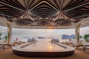 Pool - Calista Halong Bay Cruise (Tuan Chau)