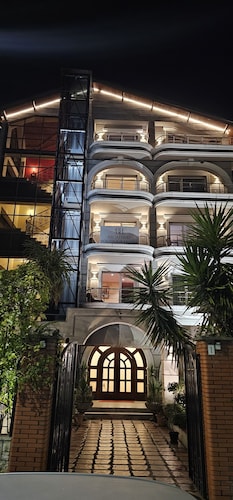 Broadway Boutique Hotel