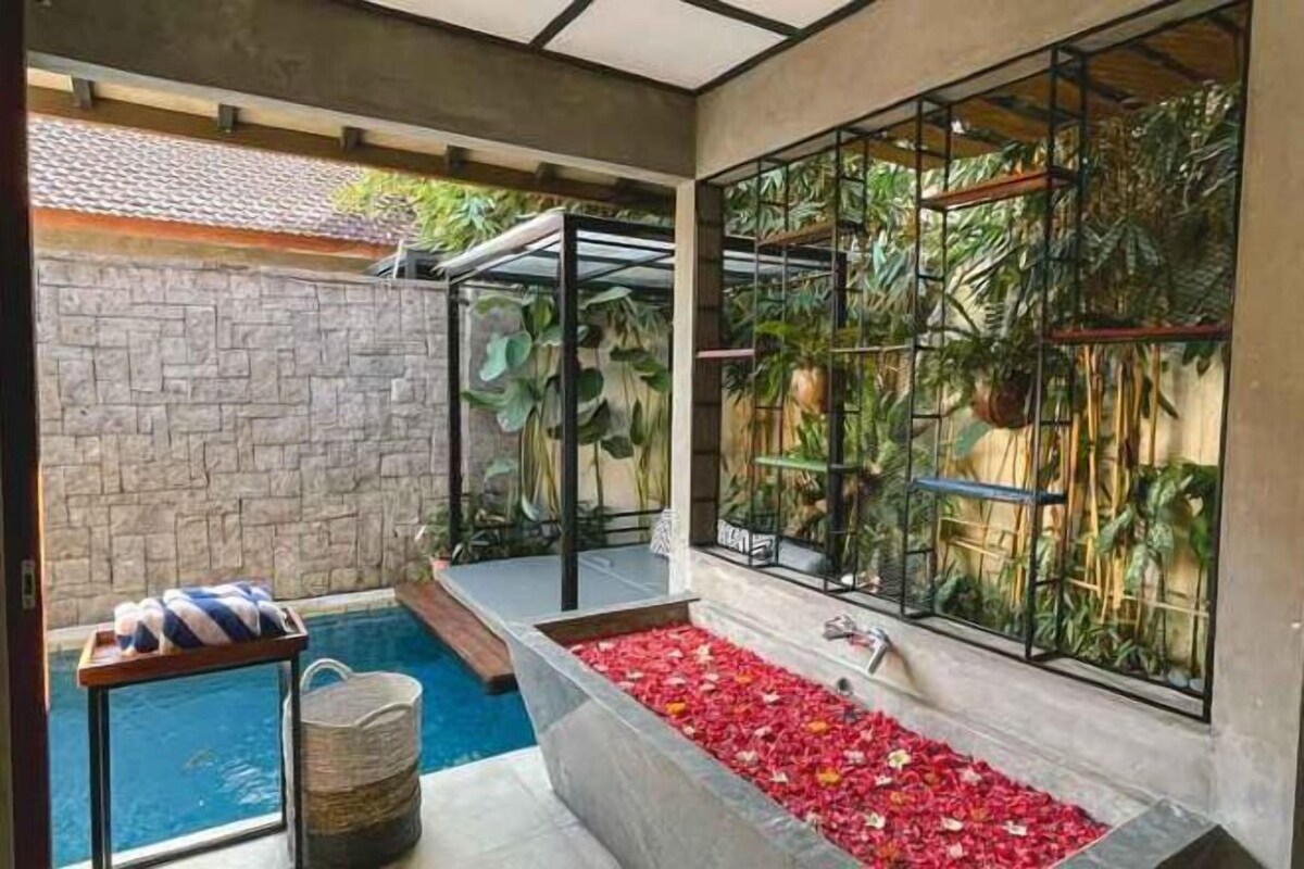 Romantic One Bedroom Private Pool Villa