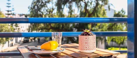 تناول الطعام بالخارج