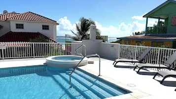 Biệt thự, nhiều phòng ngủ, ban công, quang cảnh biển | Hồ bơi | Hồ bơi ngoài trời