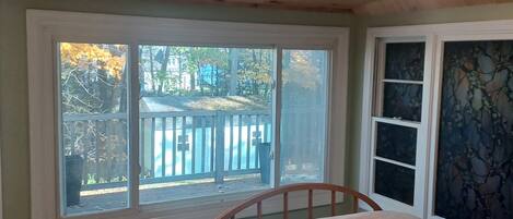 3 عدّة غرف نوم وواي فاي وملاءات أسرّة