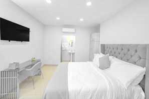 Desk, iron/ironing board, WiFi