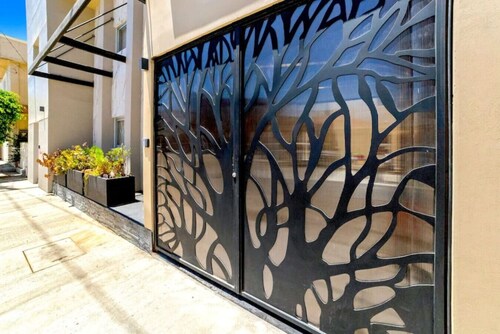 Awesome Studio in TJ w/Q Bed +Desk Near US Border