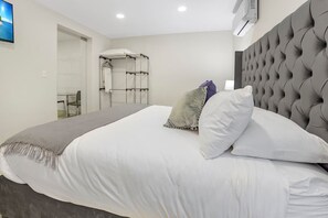 Iron/ironing board, WiFi