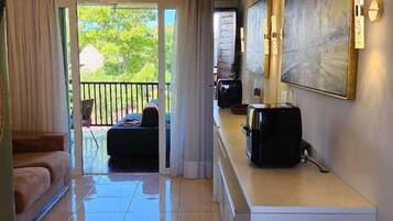 コンフォート アパートメント ガーデンビュー | リビングルーム