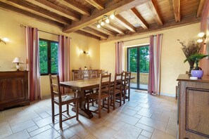 Dining - Charming Stone Villa with Pool, Steps from Sarlat (Beynac-et-Cazenac)