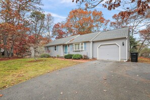 Exterior - Hinckleys Pond Hideaway (Harwich)