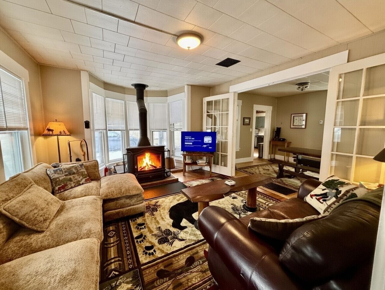 TV, peis, fotballspill og stereoanlegg