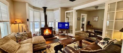 TV, fireplace, foosball, stereo