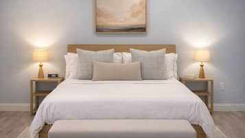 Desk, iron/ironing board, travel cot, WiFi