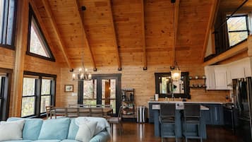 Een smart-tv, videogames en tafelvoetbal