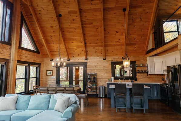 Een smart-tv, videogames en tafelvoetbal