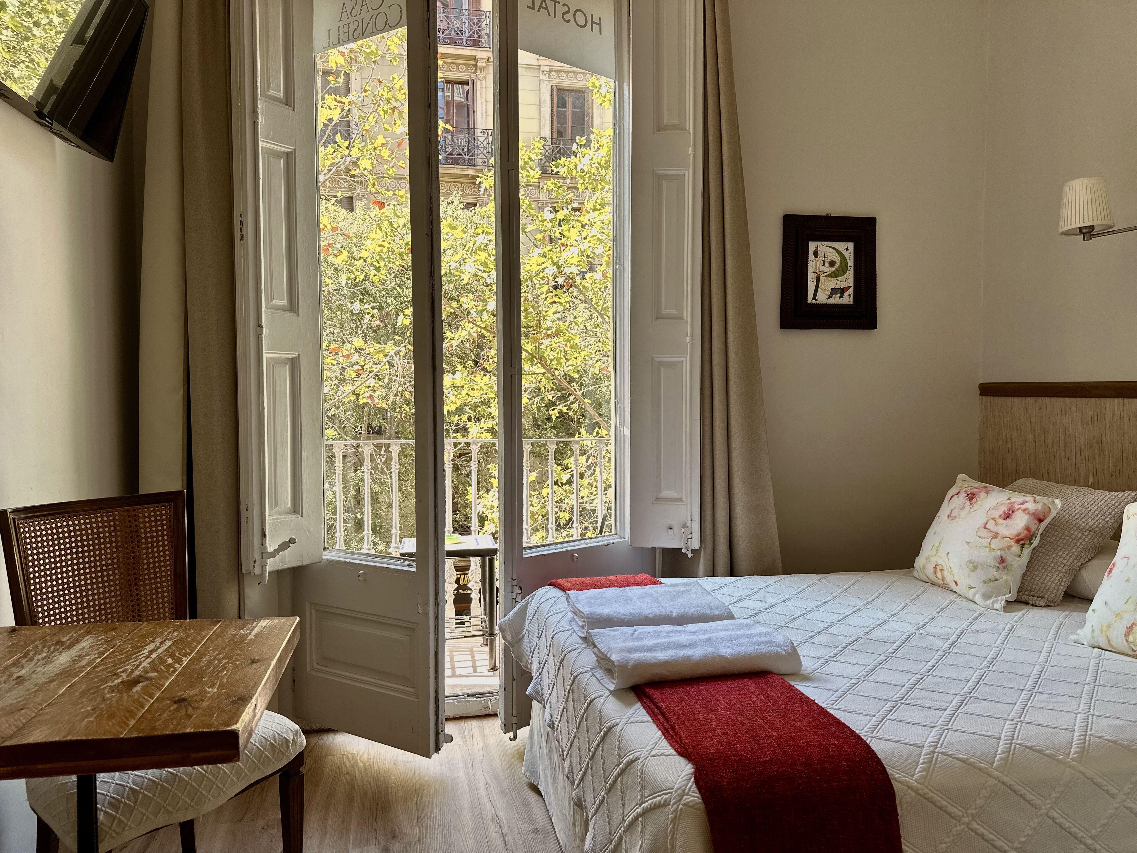 Chambre Double, balcon, vue ville