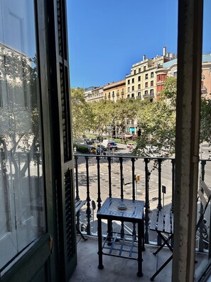 Standard Twin Room, Balcony, City View | Terrace/patio