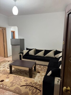 Appartement, 1 chambre, fumeur, balcon | Salle de séjour