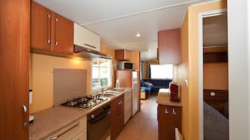 Frigorífic, microones, forn i placa de cuina