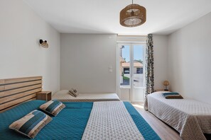 1 habitación, tabla de planchar con plancha, wifi y ropa de cama 