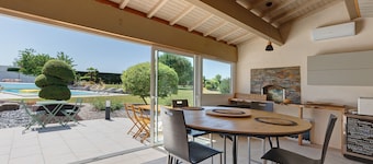 Holiday Home La Gloriette (3 stars) in Neuville de Poitou with Pool
