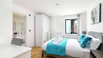2 bedrooms, iron/ironing board, travel cot, free WiFi