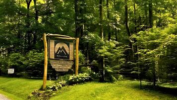 Enceinte de lâhĂ©bergement