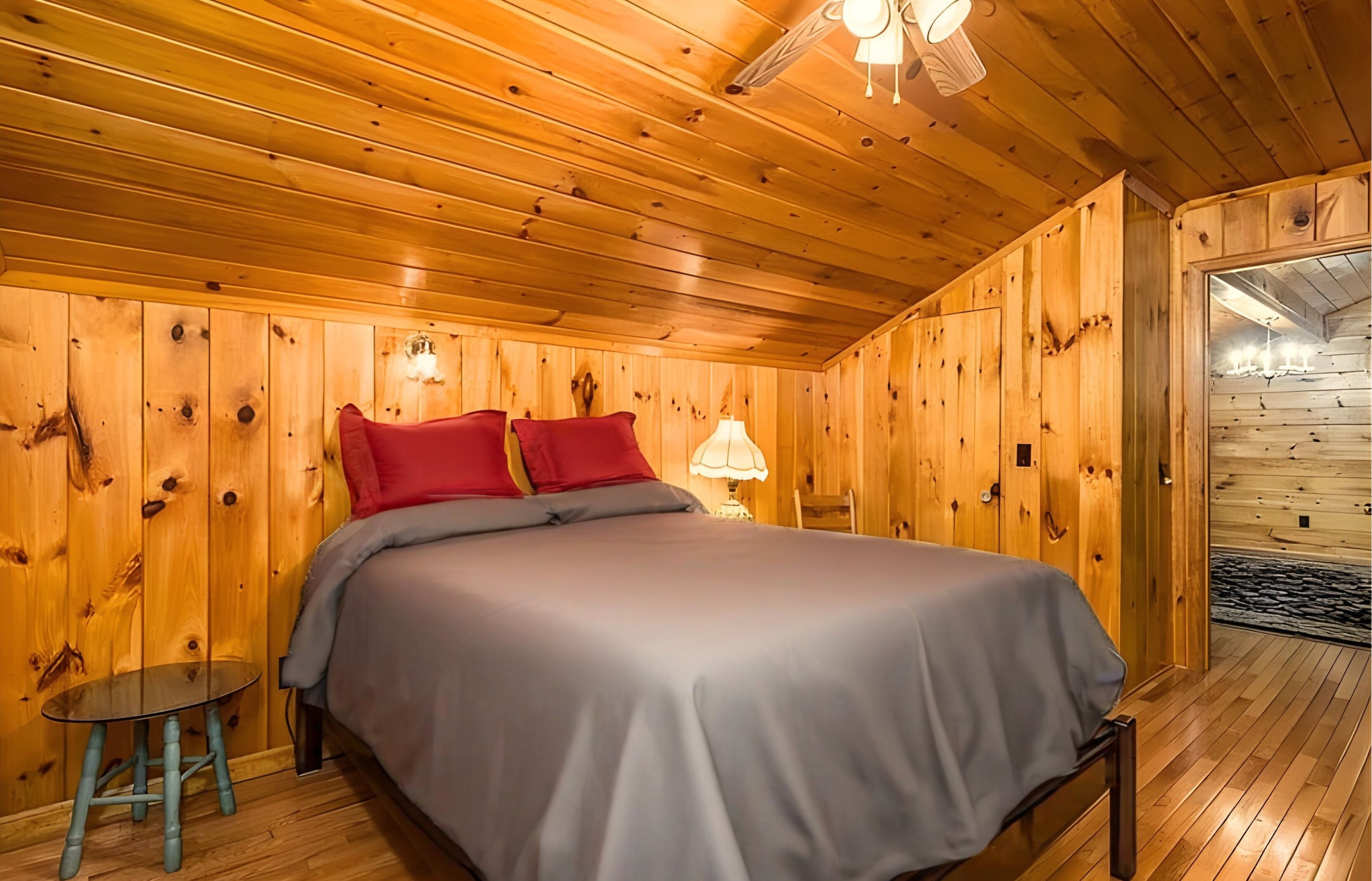 3 bedrooms, WiFi (free), bed sheets