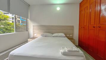 Tabla de planchar con plancha