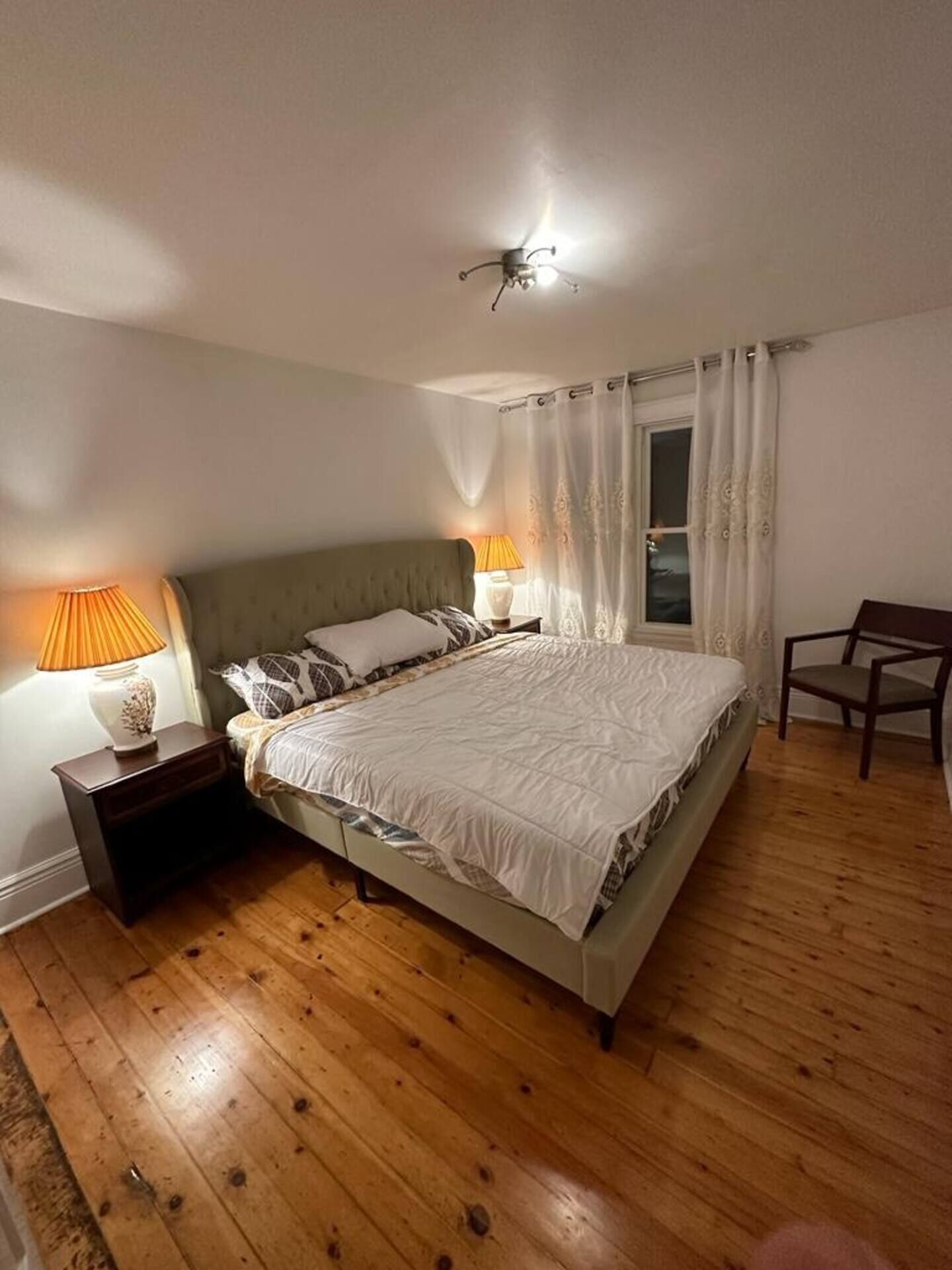 Fer et planche à repasser, Wi-Fi gratuit, draps fournis