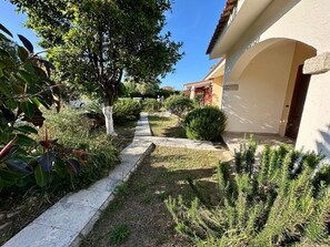 Front of property - Villetta Oasi La Cinta Centro (San Teodoro)