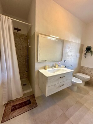 Apartemen | Kamar mandi | Kloset