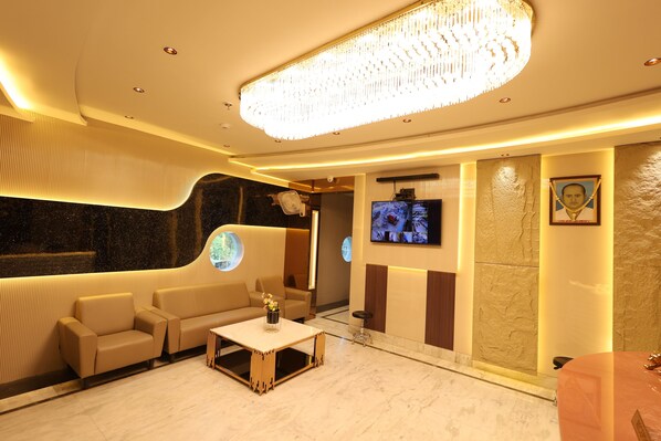 Reception - Hotel Moti (Mau Ranipur)