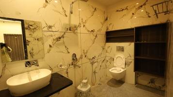 Deluxe Double Room, City View | Desk, laptop workspace, free WiFi