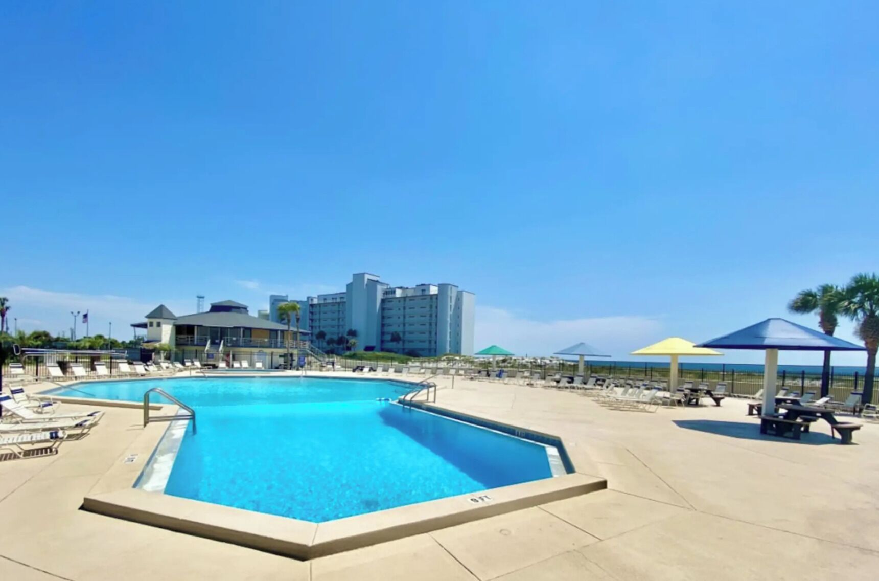 屋外プール、温水プール