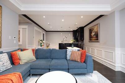 Cozy 2BR Dunbar Home near UBC & Kits Beach