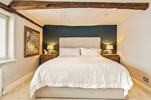WiFi, bed sheets - Rosewood Cottage in Henley (Henley-On-Thames)