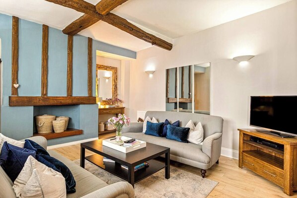 TV - Rosewood Cottage in Henley (Henley-On-Thames)